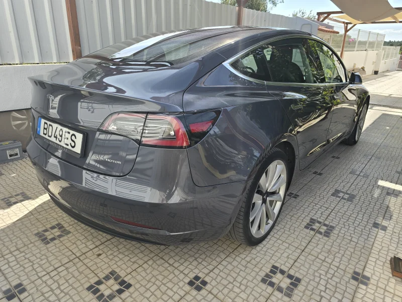 Tesla MODEL 3 Dual motor